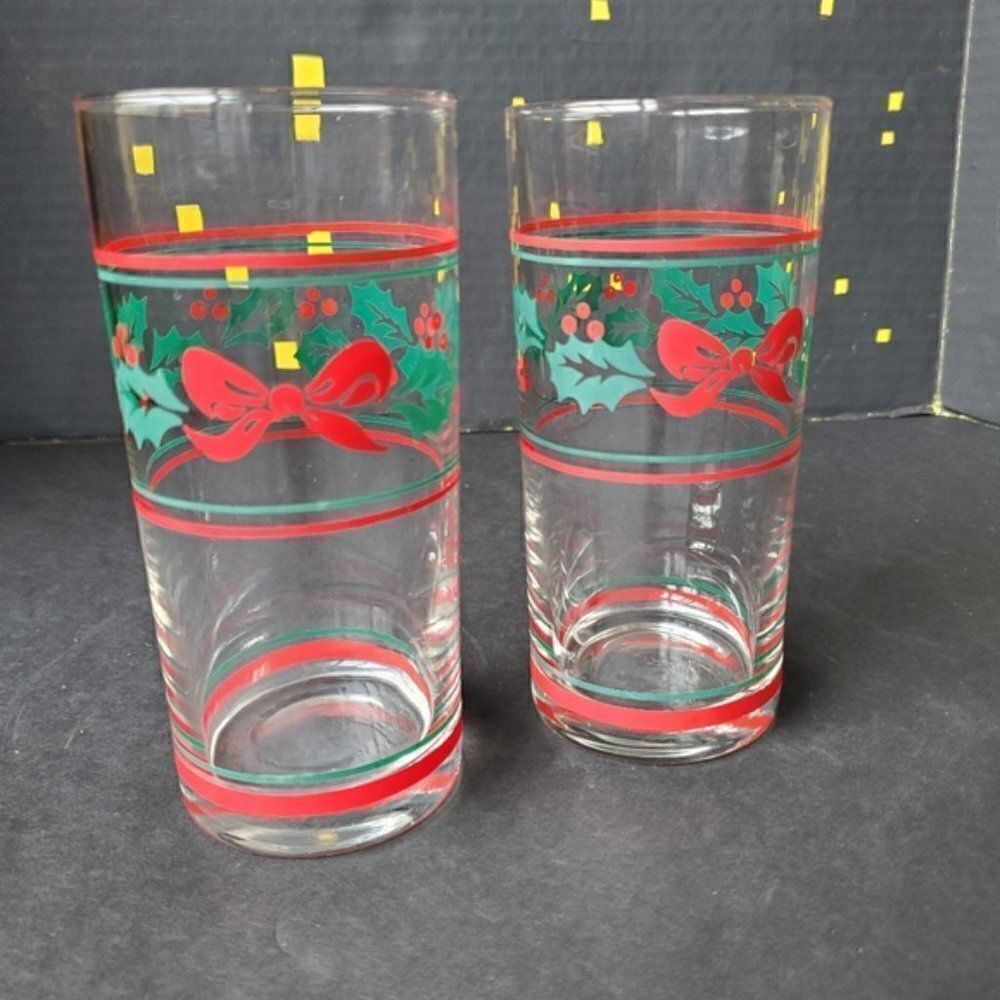 Set of Christmas Glassware - Picture 4 of 7